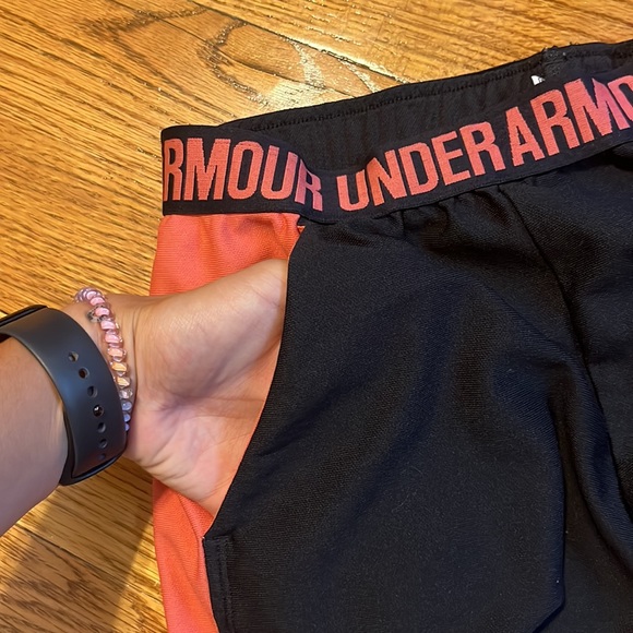 under armour shorts, size S - Picture 3 of 5